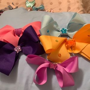 Set of 5 bows! Brand new